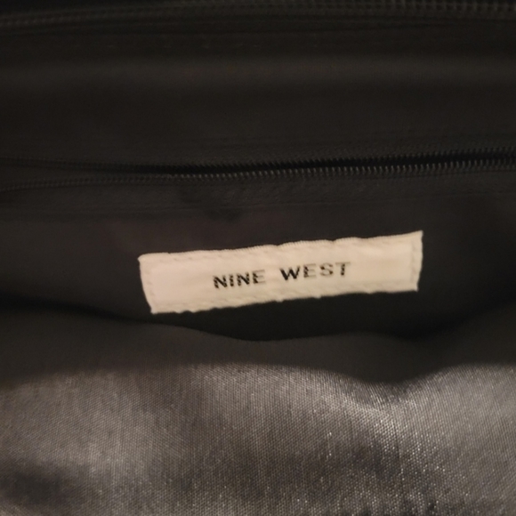 NWOT Nine West black purse. - Picture 4 of 6